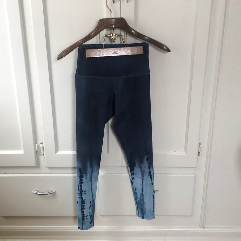 Onzie | high waisted yoga leggings